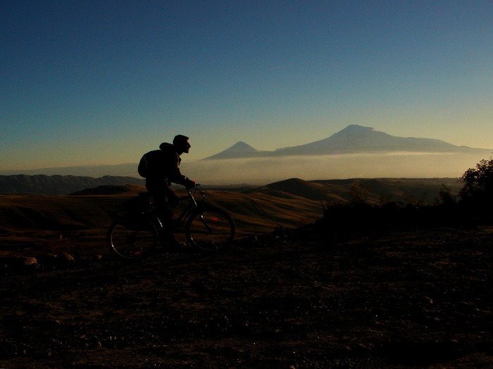 © Mariam - ~Bike Tour~~