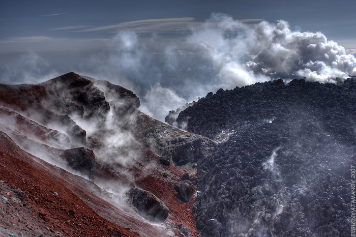 © Stanislav Krzhezevich - Crater