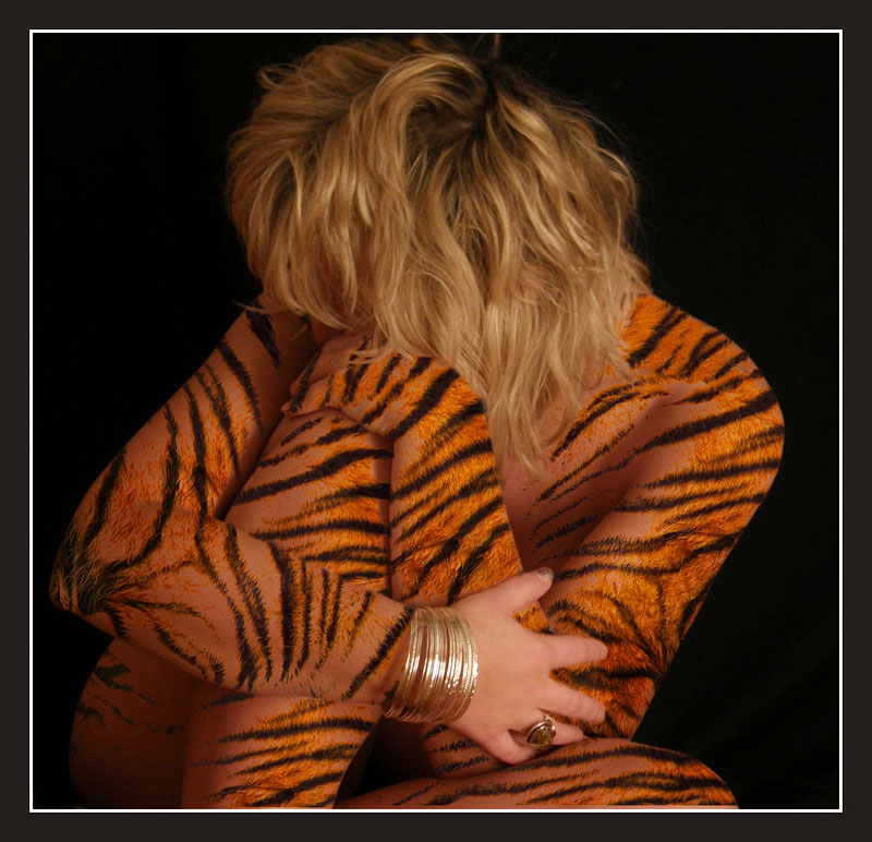 © Sar Kamler - Tiger woman