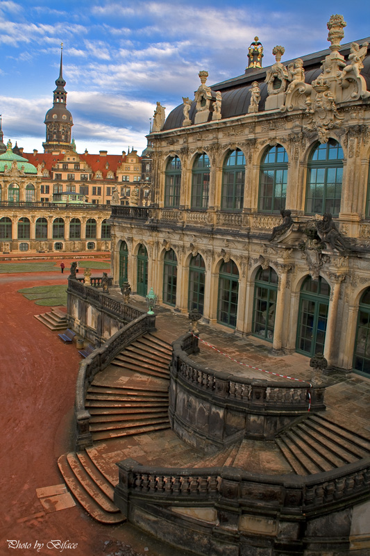 © Tigran Biface Lorsabyan - Zwinger