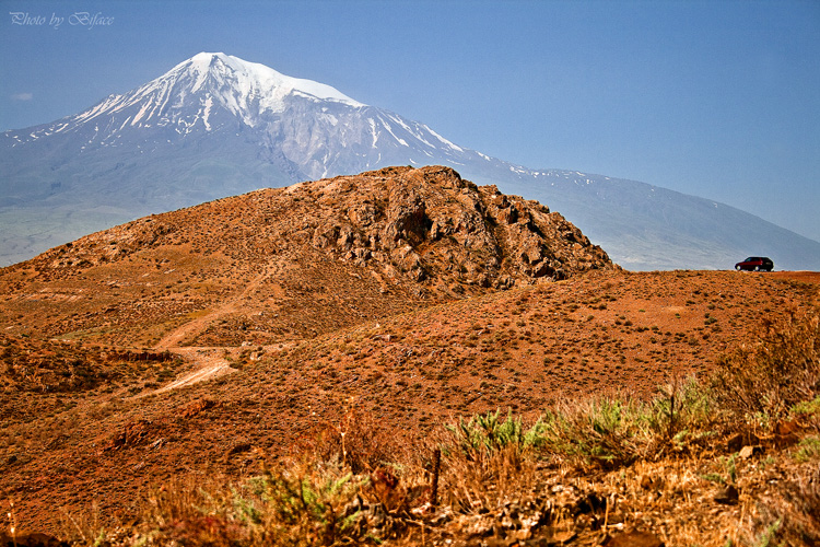 © Tigran Biface Lorsabyan - Хор Вирапский выступ