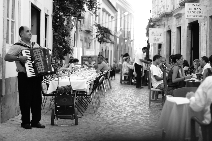 © Pierre M - Tavira street