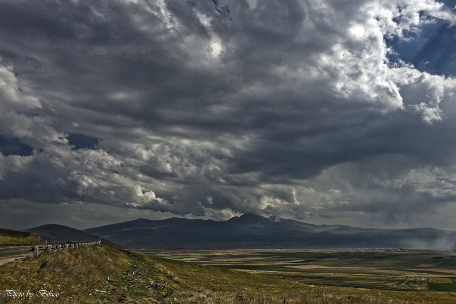 © Tigran Biface Lorsabyan - Гора колдунов