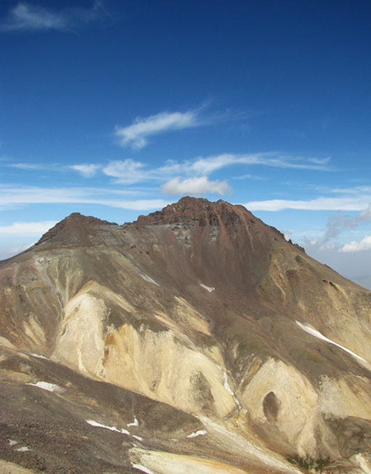 © Arevik Hambardzumyan - Aragac. Northern summit