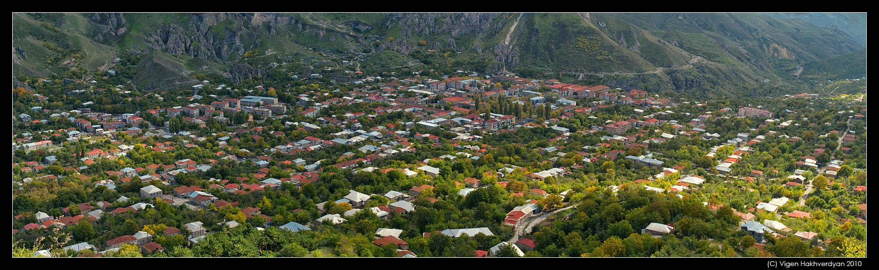 © Vigen Hakhverdyan - Панорама города Горис