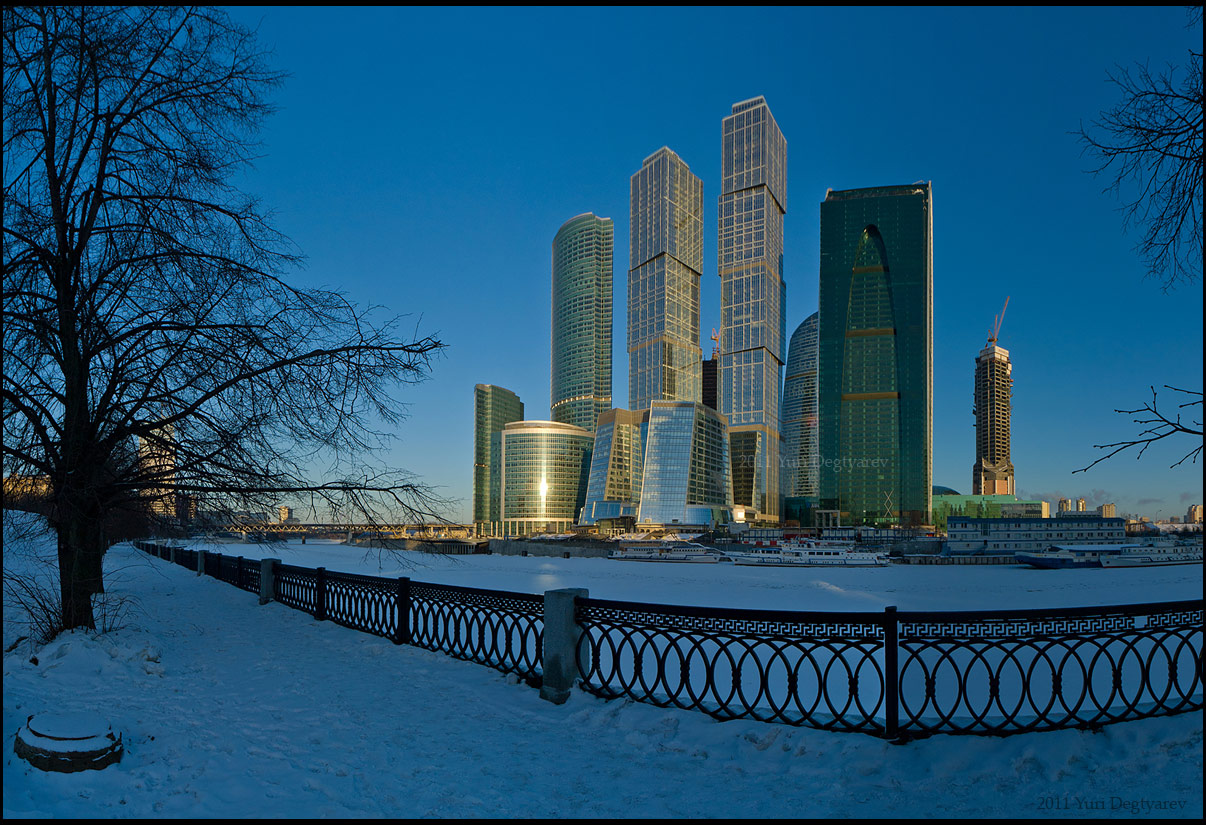 © Юрий Дегтярёв ( Yuri Degtyarev ) - - Москва. Москва-Сити. -