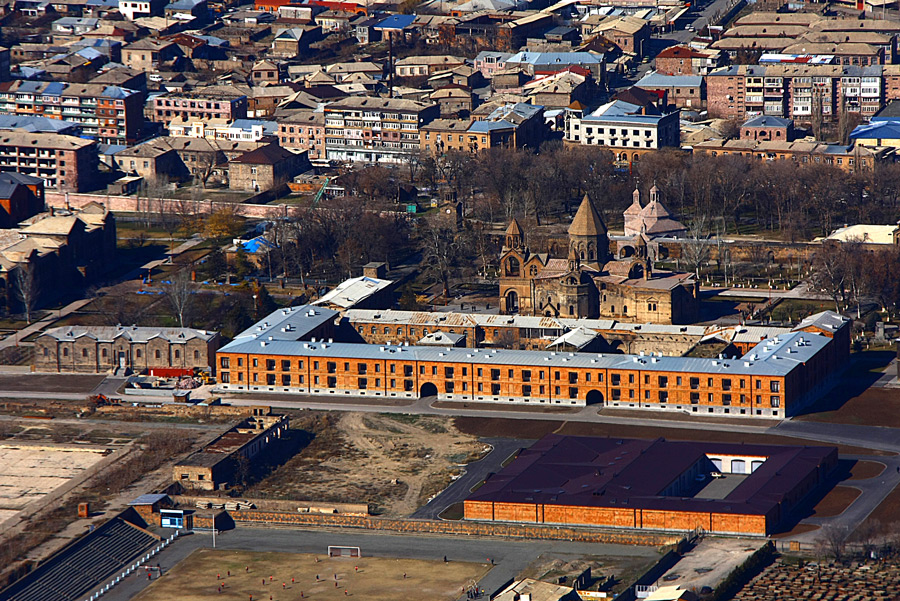 © Ruben - Эджмиацин во всей красе. Ejmiatsin in all its beauty.