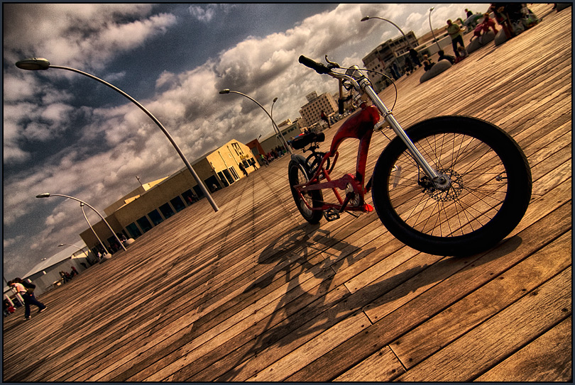 © Alexander Tolchinskiy - Tel-Aviv