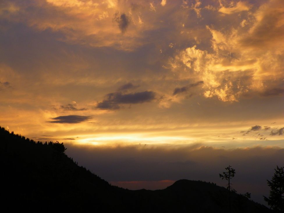 © Евгений Маслобойников - Sunset in mountains