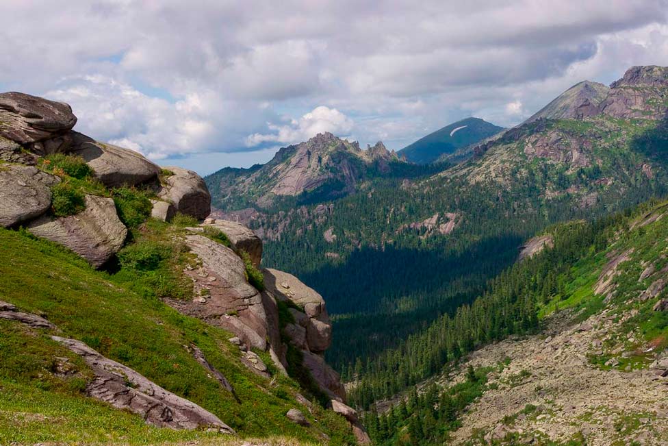 © Alexander Zholobov - Mountains in natural park Ergaki