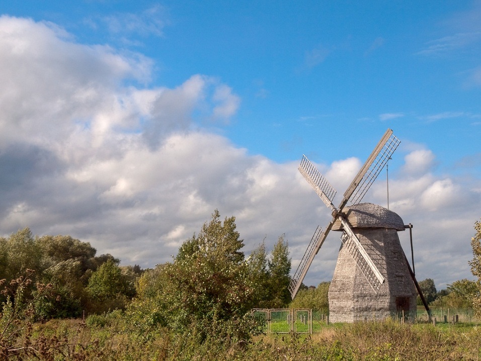 © Serg Fil - wooden mill