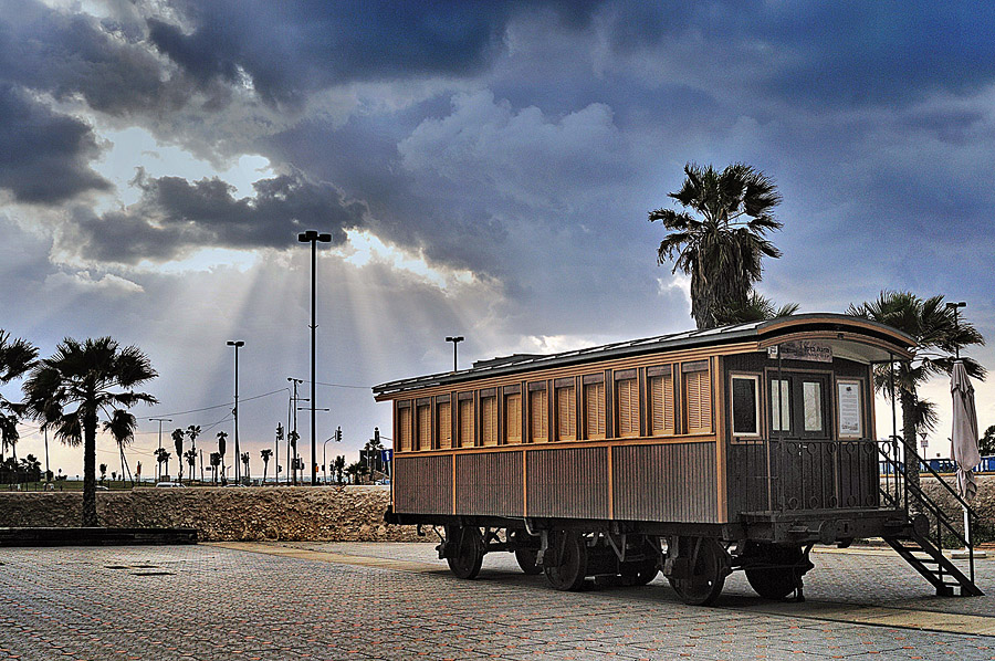 © Andrew Nestser - Old train station