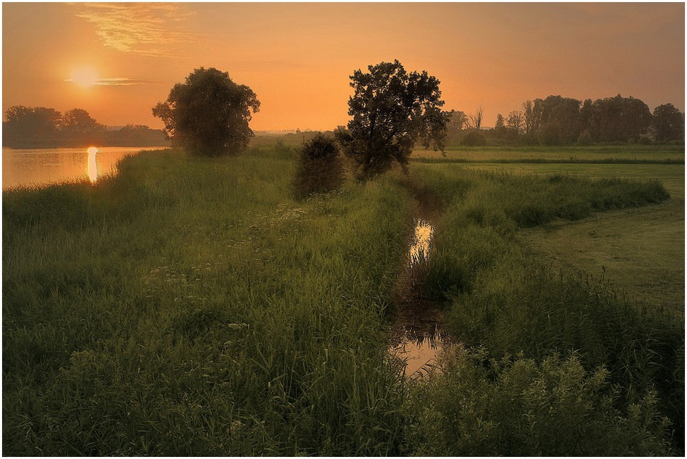 © johny hemelsoen - Evening glow.