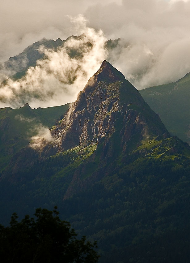 © alexej pavelchak - The Zakan peak in sunset light 2