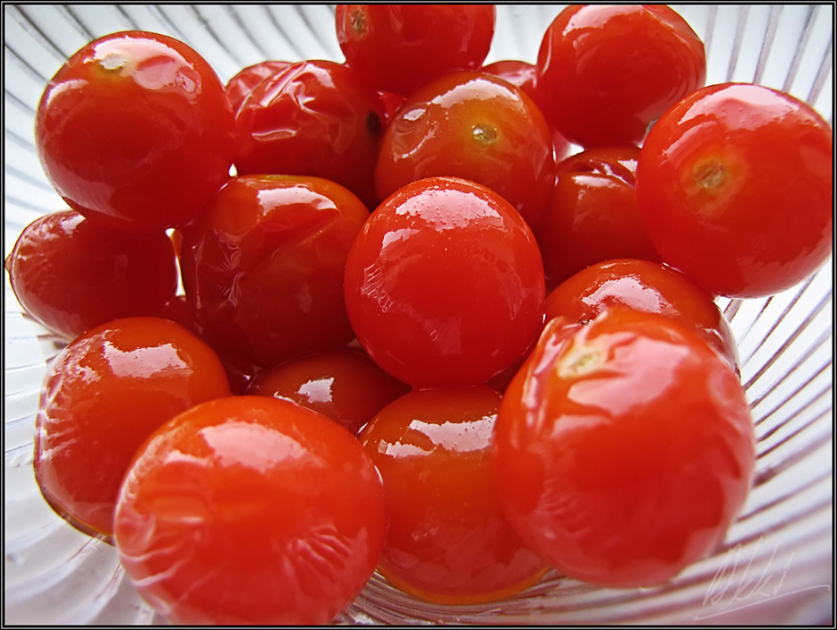 © Евгений Кратько - Cherry-tomato