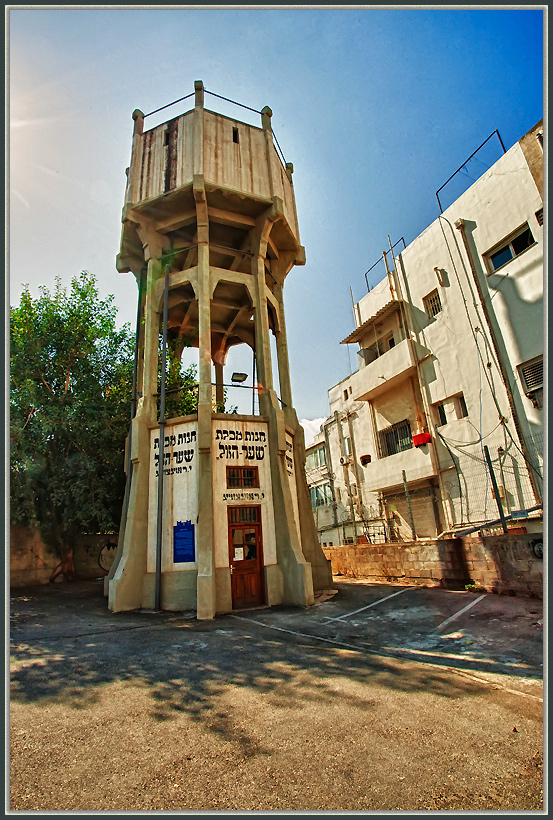 © Alexander Tolchinskiy - Tel-Aviv 2999