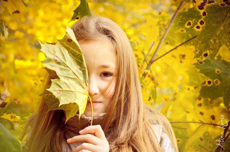 © Alina Martynova - Autumn girl