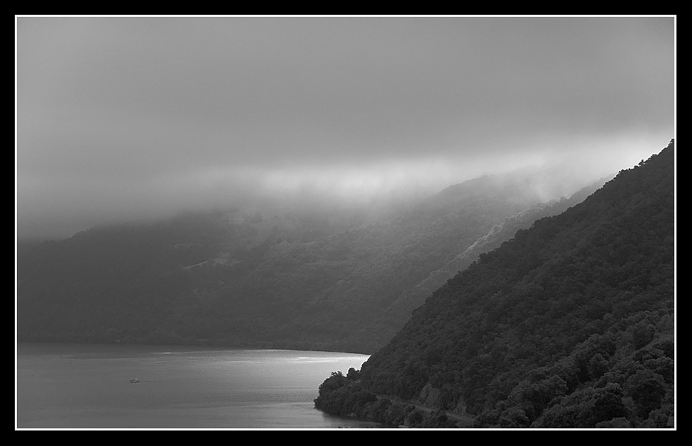 © Slobodan Miladinovic - Dawn on the Danube