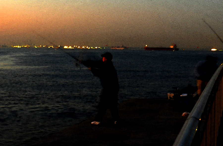 © Aleksey Myagkov - Нью-Йоркская бухта. Рыбаки. Fishermen, New York bay