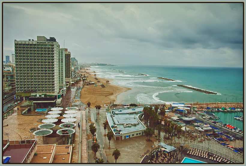 © Alexander Tolchinskiy - Tel-Aviv 9927