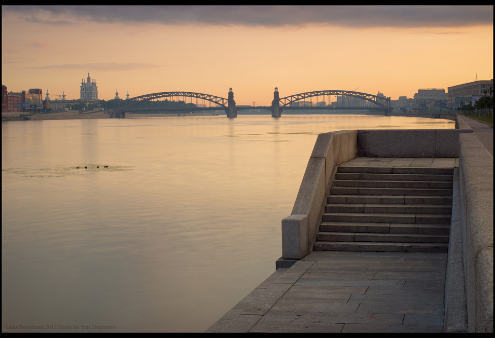 © Юрий Дегтярёв ( Yuri Degtyarev ) - St. Petersburg. Bolsheokhtinsky Bridge (Bridge of Peter the Great).