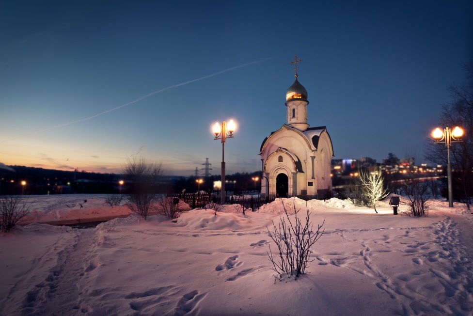 © time traveler - a small church