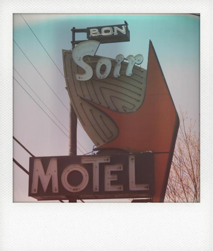 © Jean-Francois Dupuis - Motel