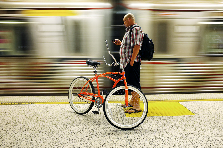 © Hayk Shalunts - Yellow line