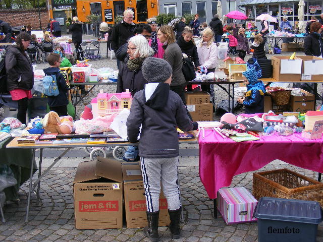 © flemming rasmussen - Street market