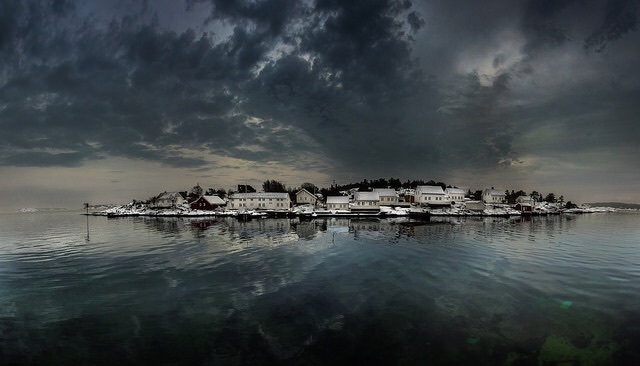 © Tore Heggelund - Havsøy Island