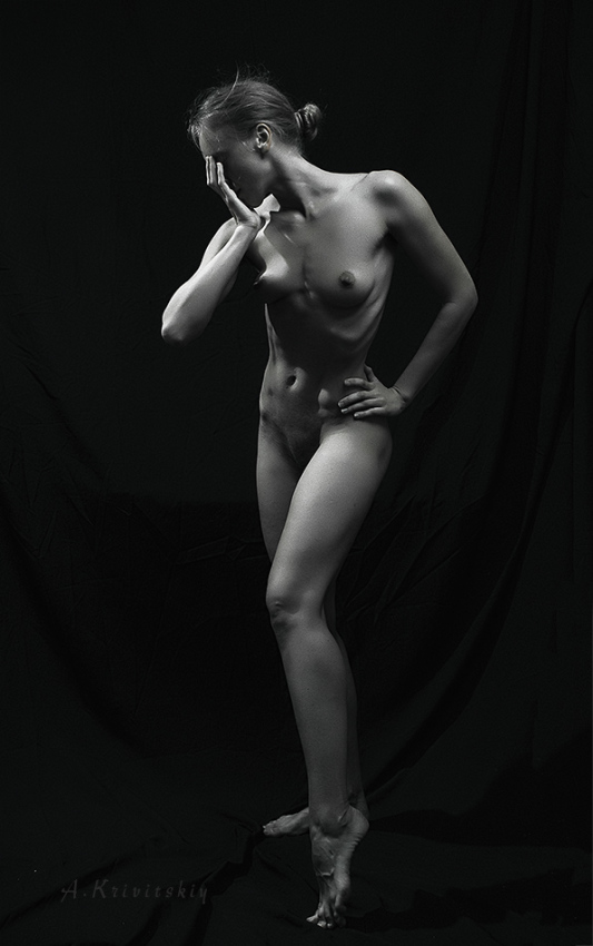 © Alexander Krivitskiy - Nude specifically and deliberately.