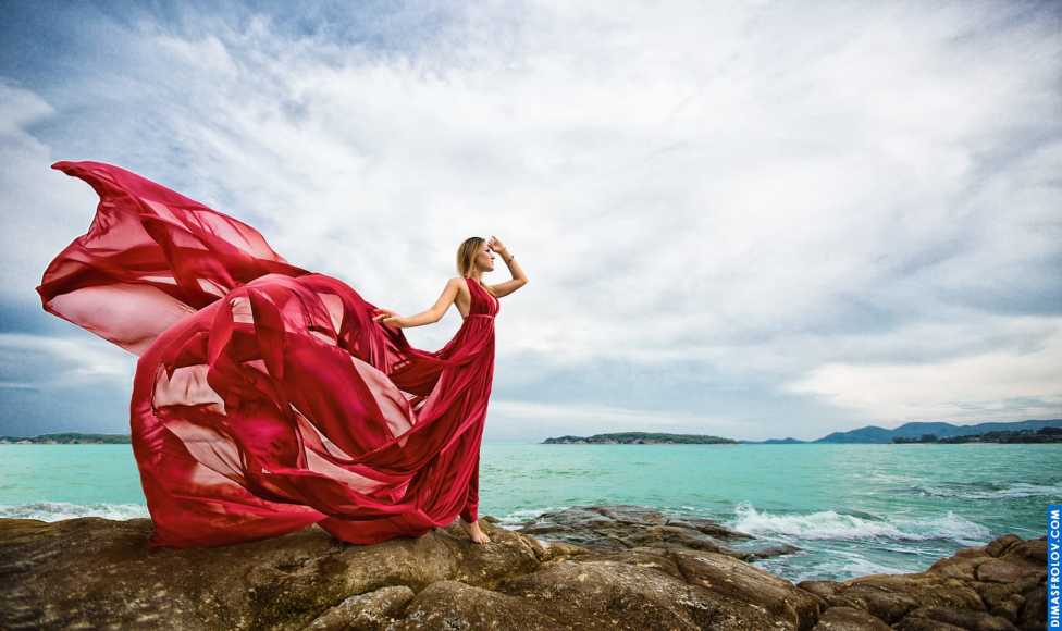 © Dimas Frolov - Lady in Red Flying dress